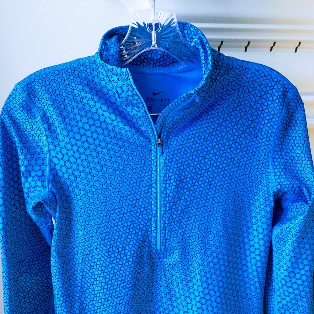 NIKE Dri-Fit Women's Top - Picture 3 of 13